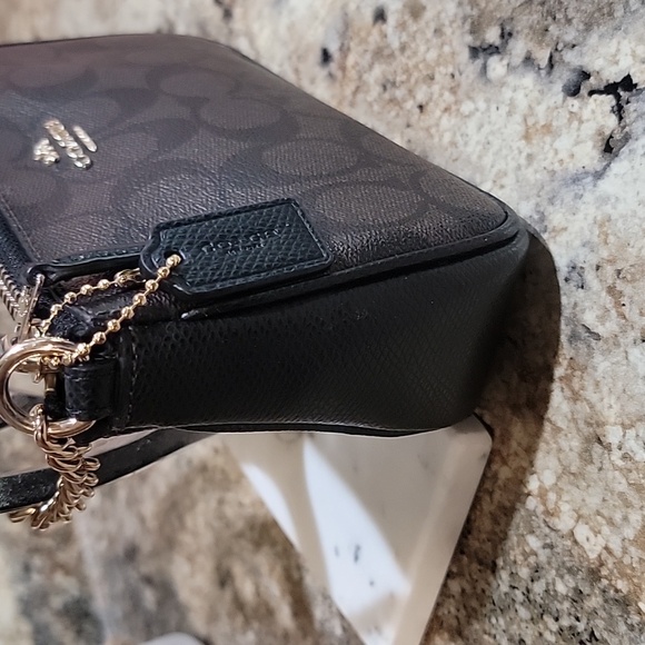 Coach EUC Dark Brown Signature Gold Chain LARGE WRISTLET - Picture 3 of 8